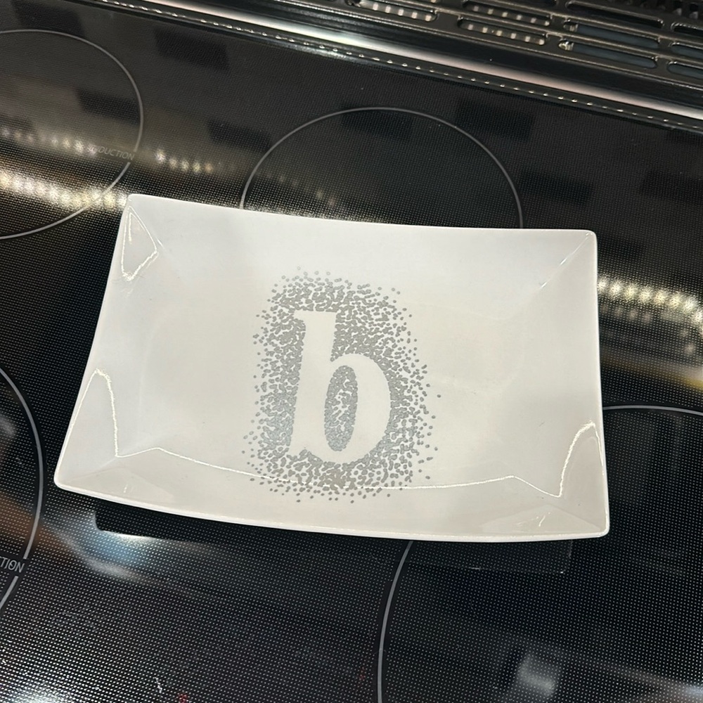 Small serving dish - letter “b”